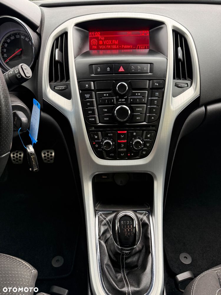 Opel Astra 1.6 Turbo Edition - 26