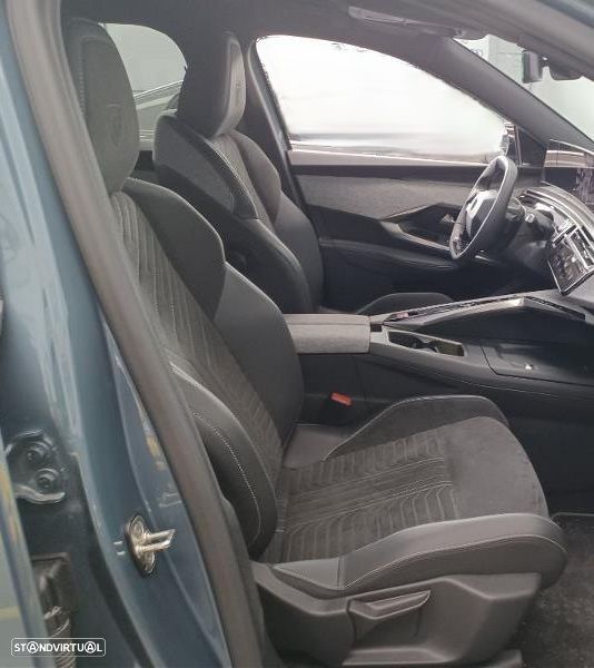 Peugeot E-3008 73 kWh GT - 4