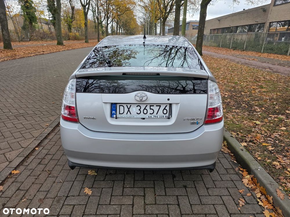 Toyota Prius 1.5 VVT-i Sol - 9