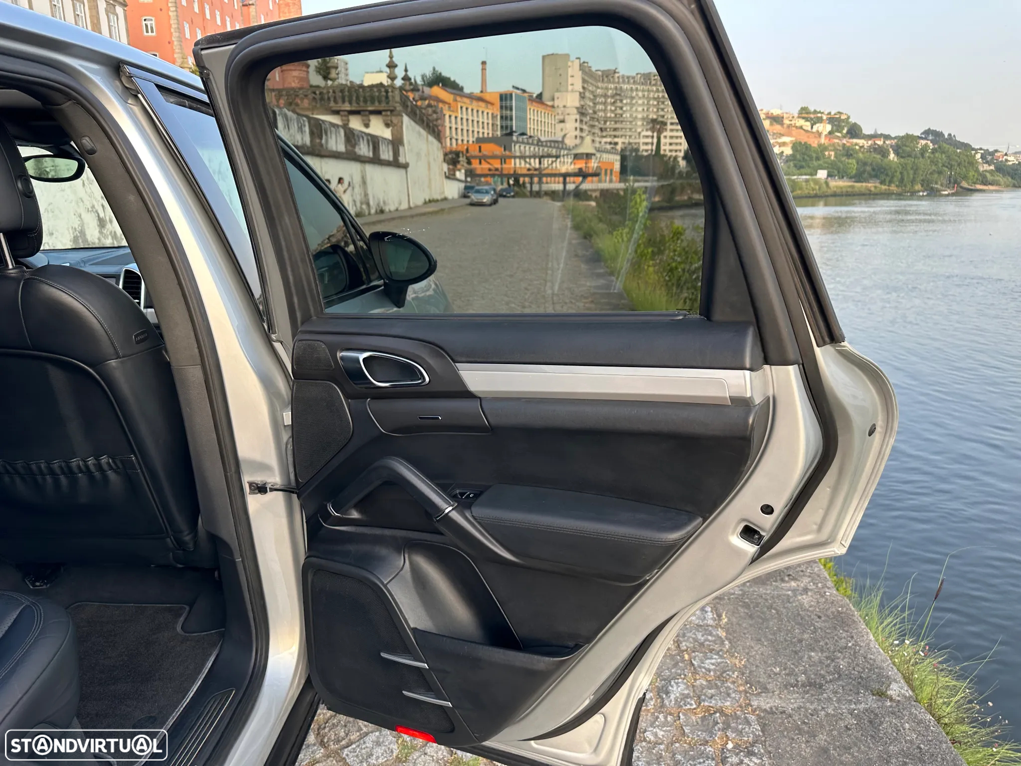 Porsche Cayenne S Hybrid - 27