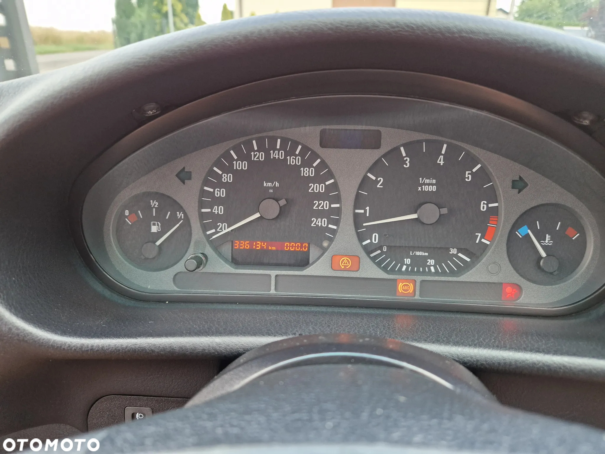 BMW Seria 3 320i Cabriolet - 14
