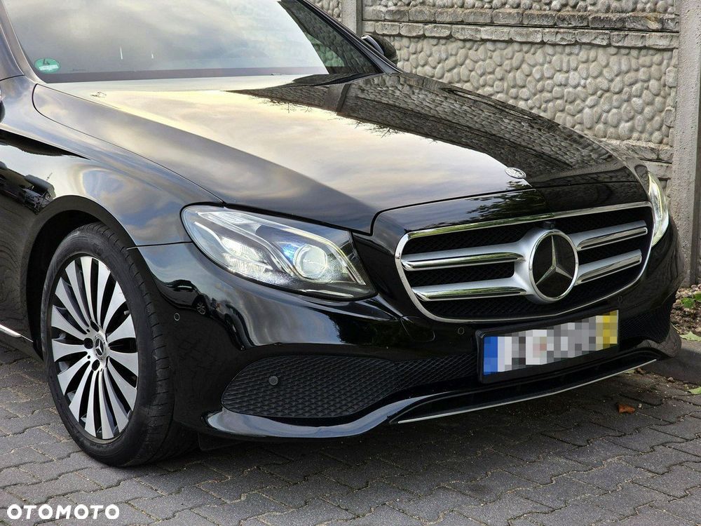 Mercedes-Benz Klasa E 220 d T 9G-TRONIC Avantgarde - 31