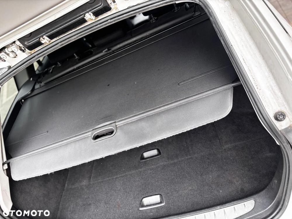 BMW Seria 3 318d DPF - 18
