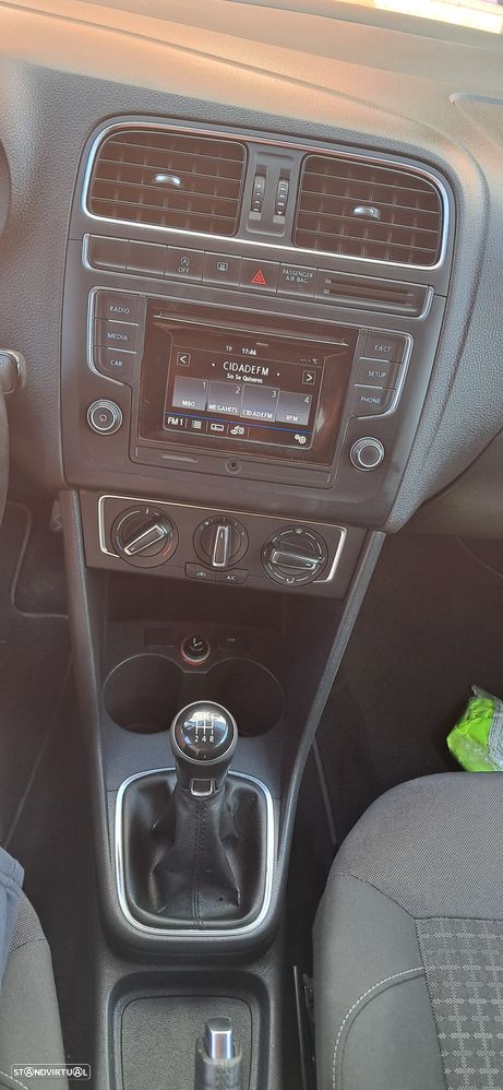 VW Polo 1.0 Confortline - 12