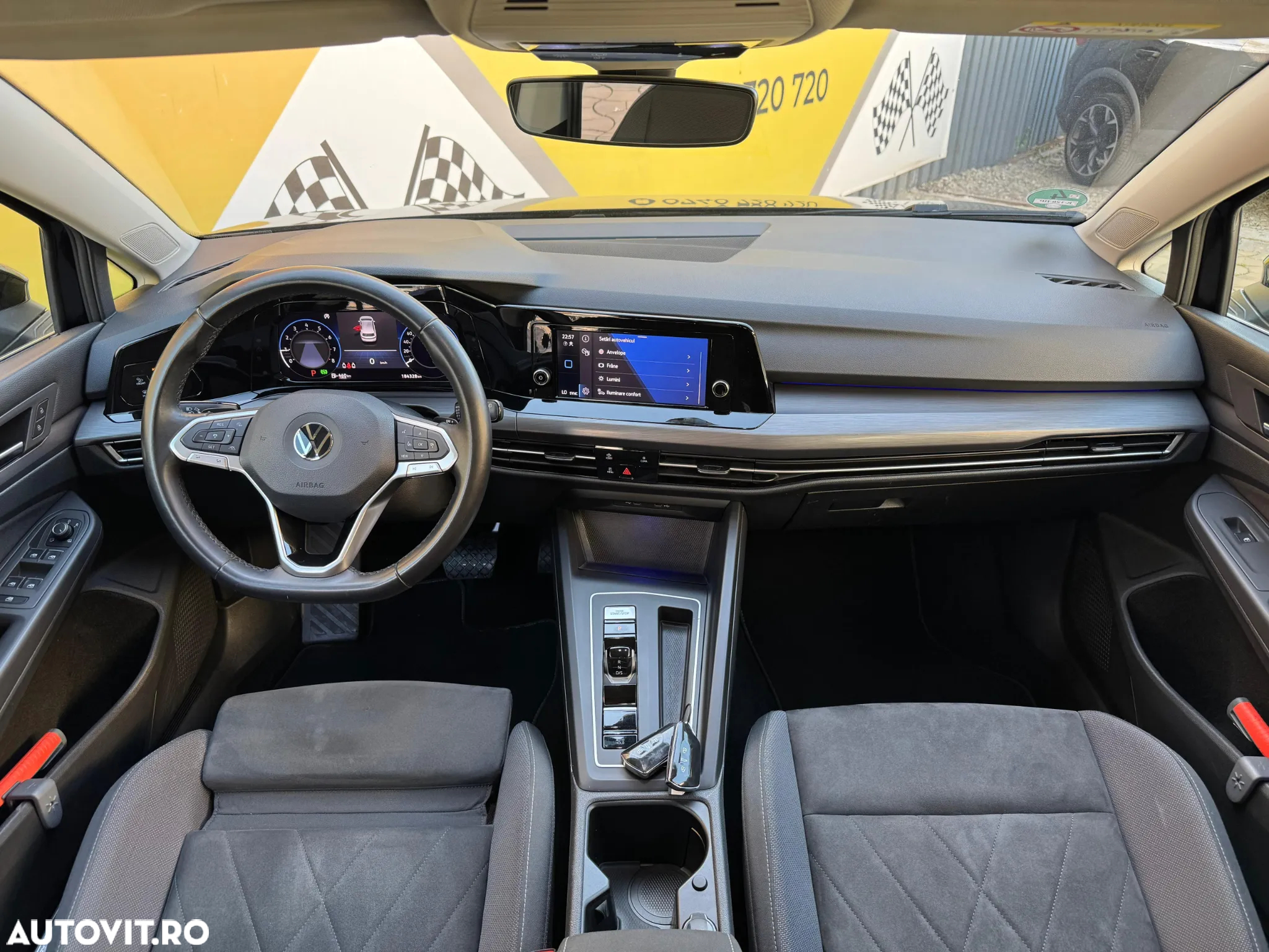 Volkswagen Golf - 6