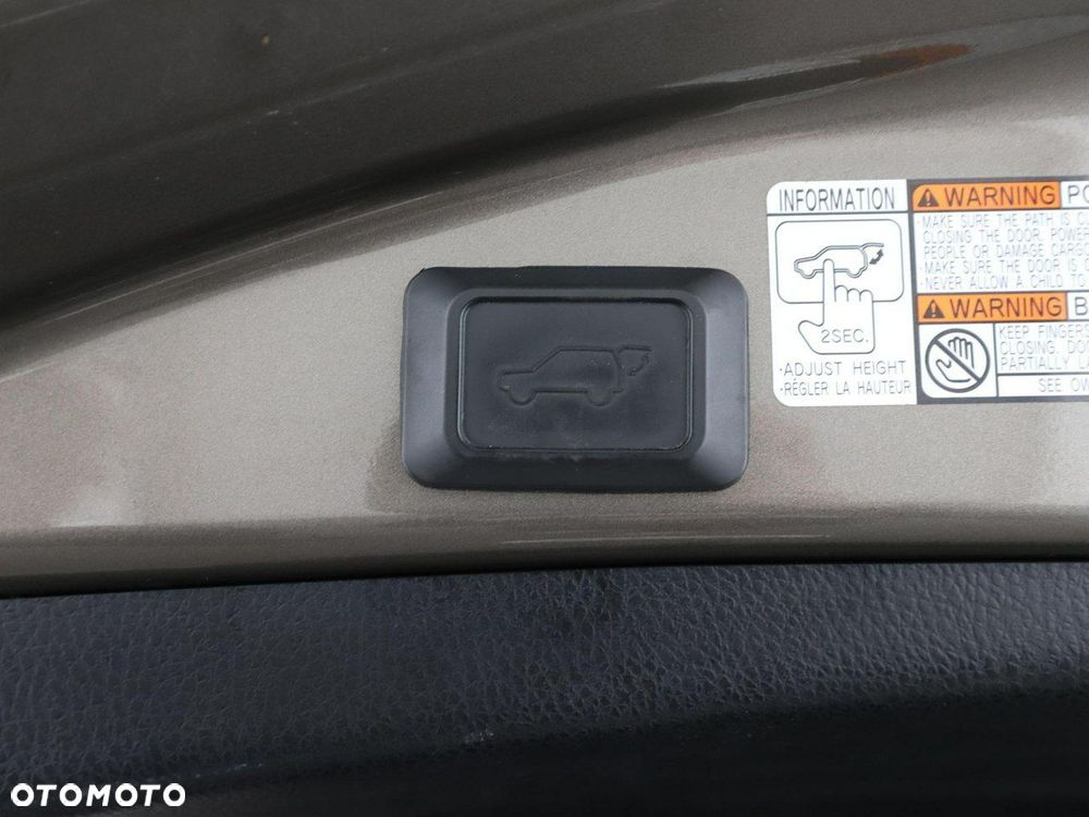 Toyota RAV4 Hybrid Style 4x4 - 38