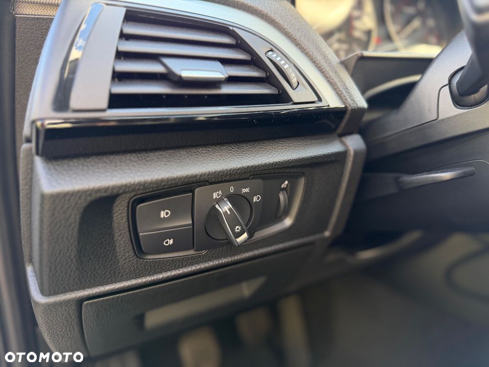 BMW Seria 1 - 21