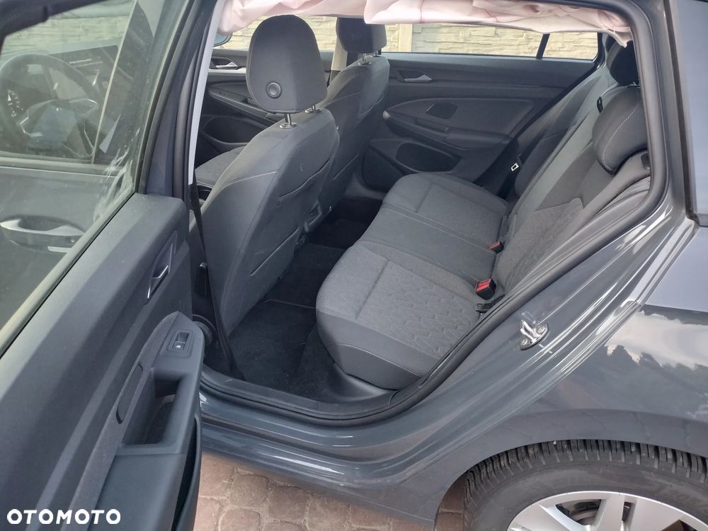 Volkswagen Golf Variant 1.5 eTSI OPF DSG Life - 17