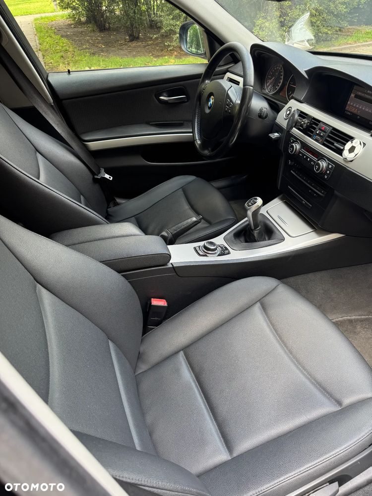 BMW Seria 3 320d - 5