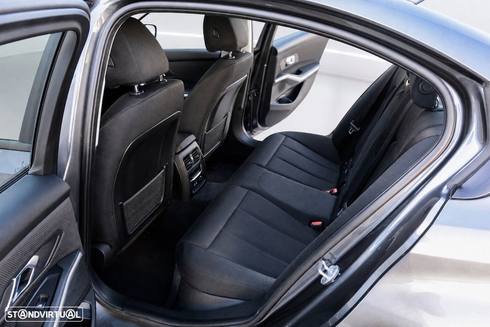 BMW 330 e Corporate Edition Auto - 17