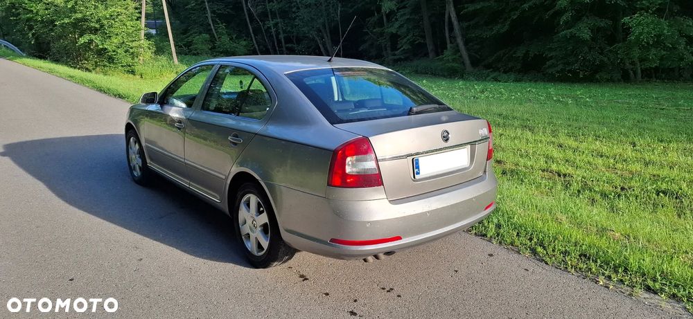 Skoda Octavia 1.9 TDI Ambiente DSG - 6