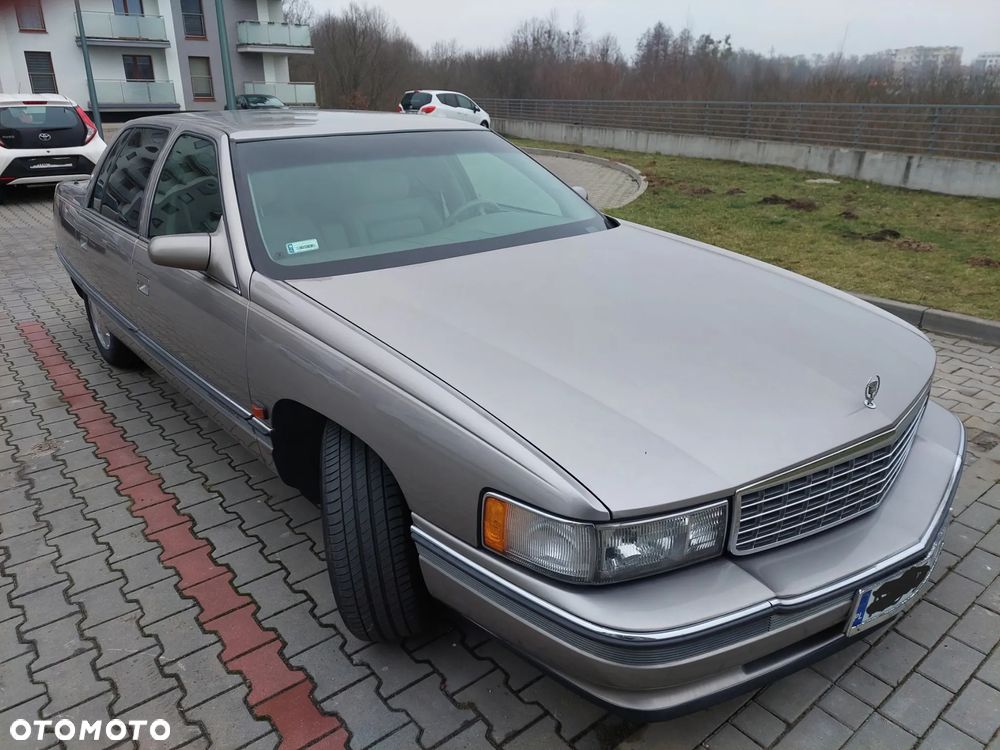 Cadillac Deville 4.6 DTS - 2