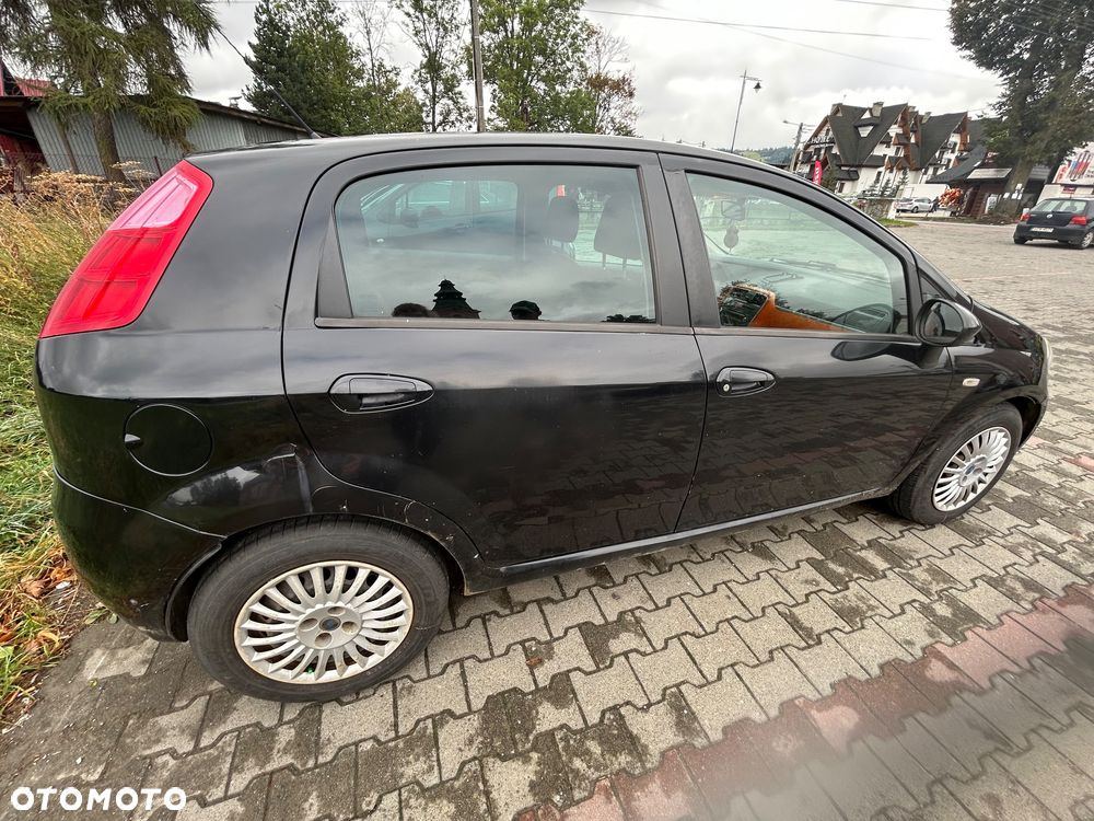 Fiat Grande Punto - 11