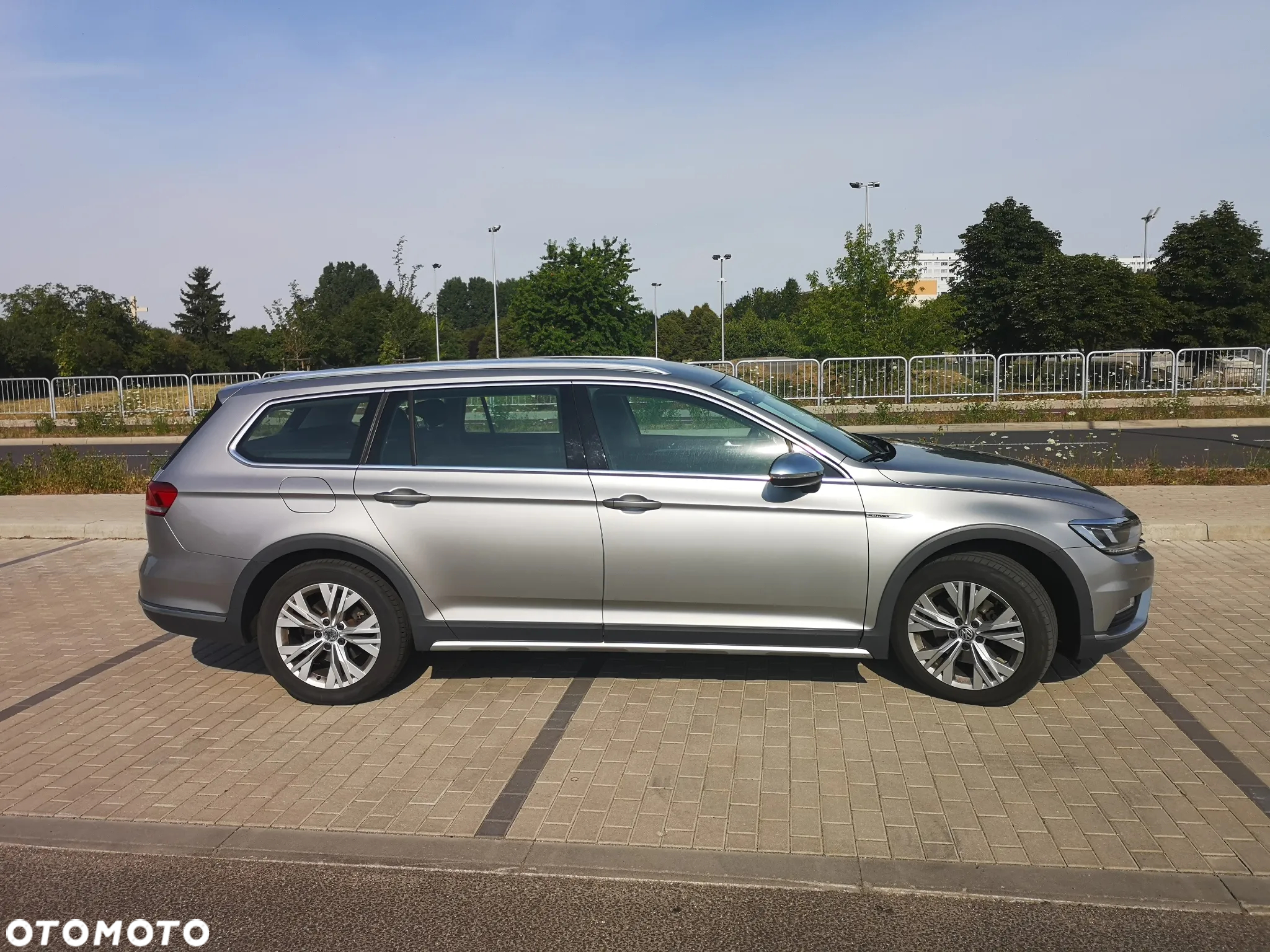 Volkswagen Passat - 35