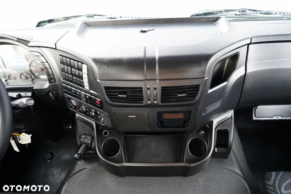 Iveco STRALIS 360 / 6X2 /  LAWETA / PLATFORMA 9,3 M / NAJAZDY HYDRAULICZNE / WYCIĄGARKA / OŚ PODONOSZONA  / EURO 6 - 31