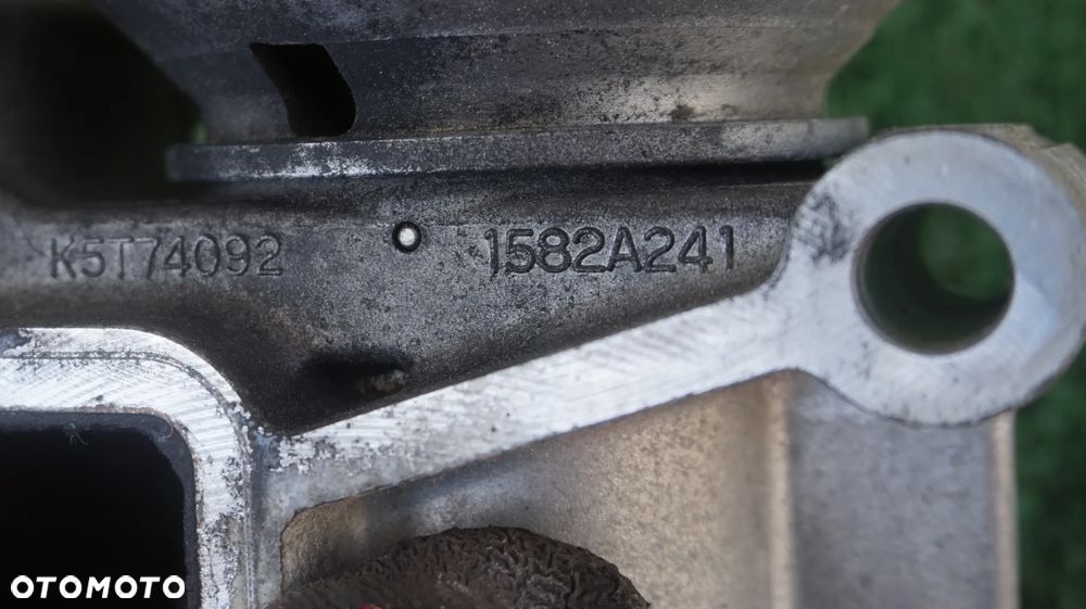 Mitsubishi Pajero IV 3.2 DID 5D Long podcisnieniowy zawor EGR 1582A241 K5T74092 - 6