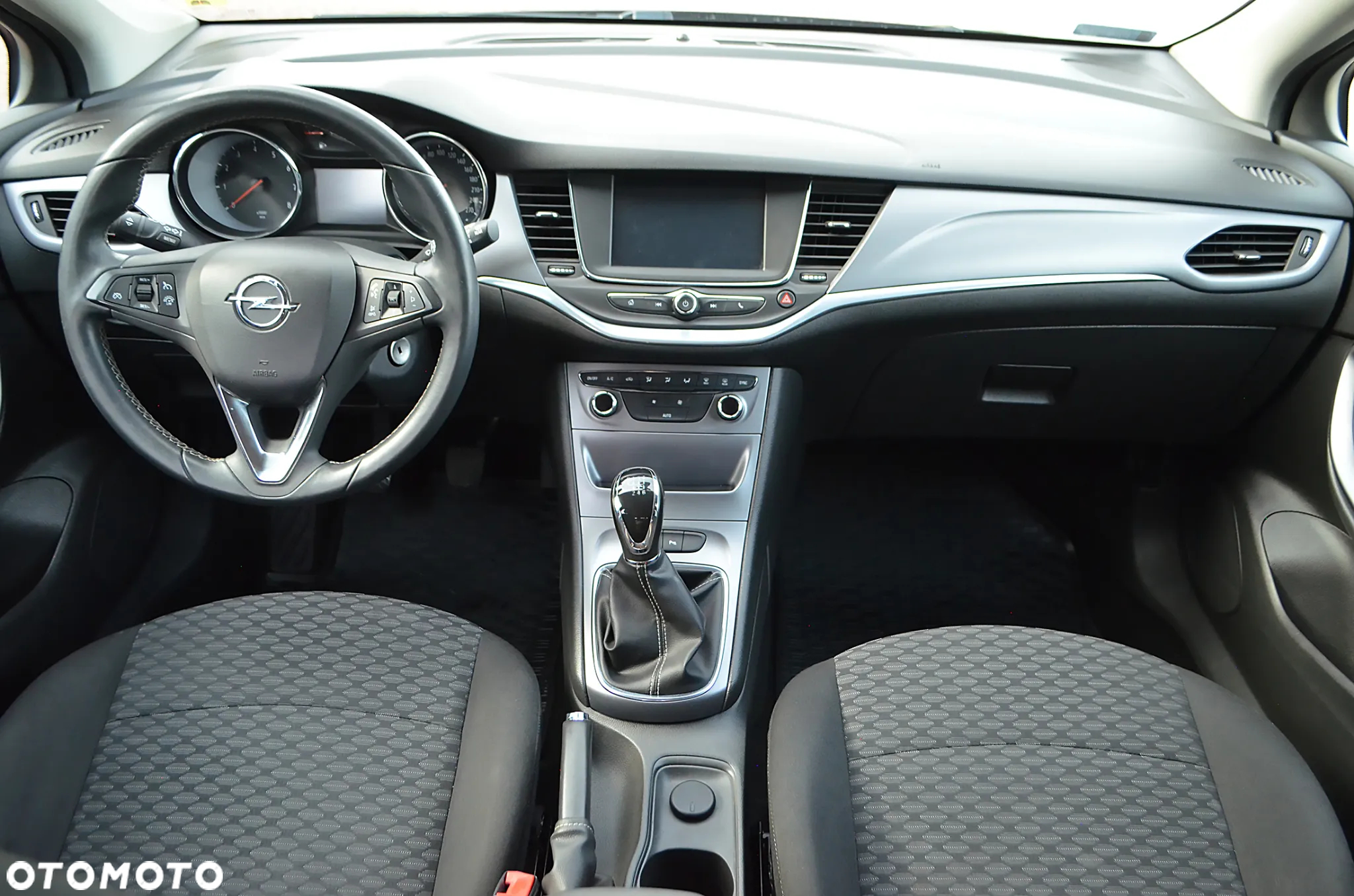 Opel Astra V 1.4 T Dynamic - 16
