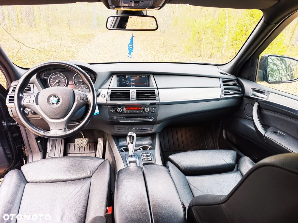 BMW X5 xDrive40d - 24