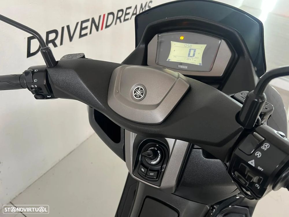 Yamaha NMAX 125 - 9