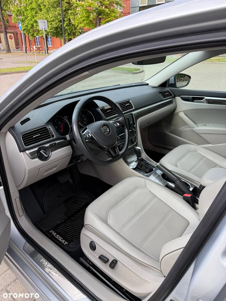 Volkswagen Passat 1.8 TSI BMT Highline DSG - 11