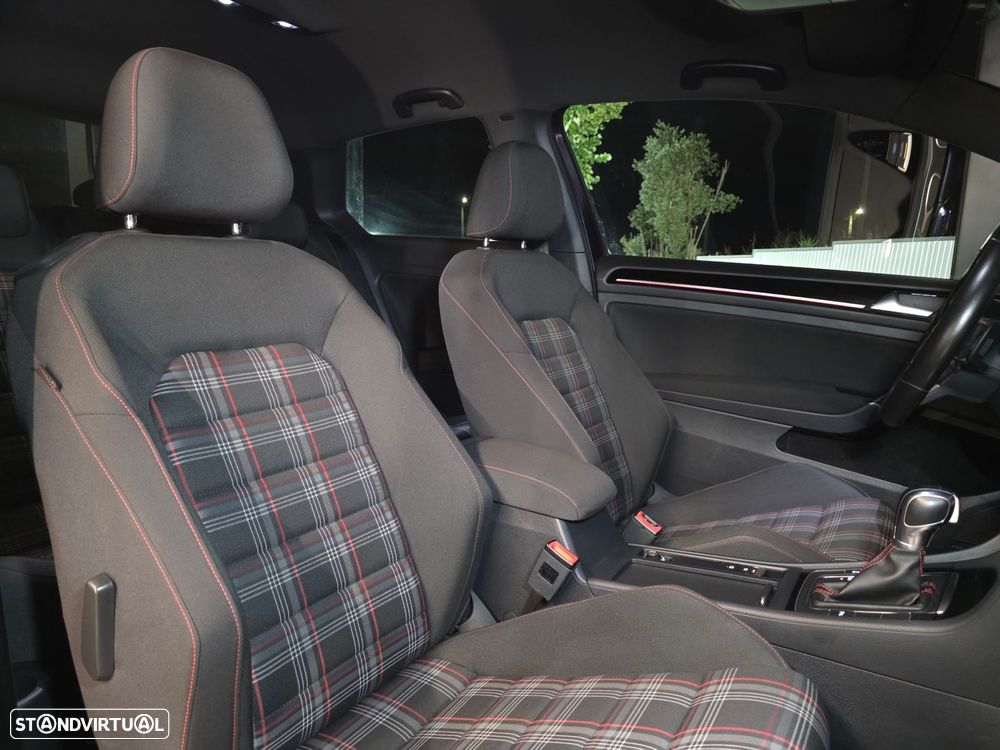 VW Golf 2.0 TSi GTi DSG - 4