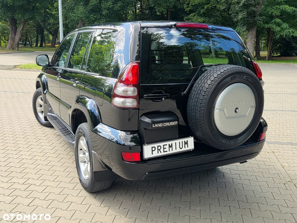 Toyota Land Cruiser - 11