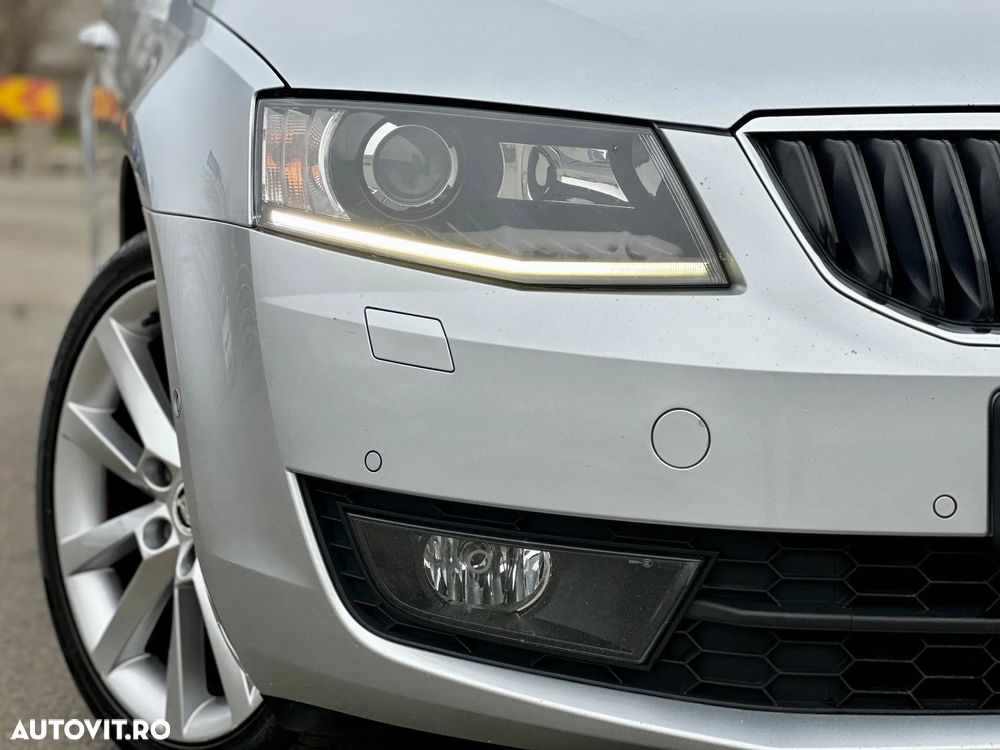 Skoda Octavia 1.6 TDI (Green tec) DSG Style - 12