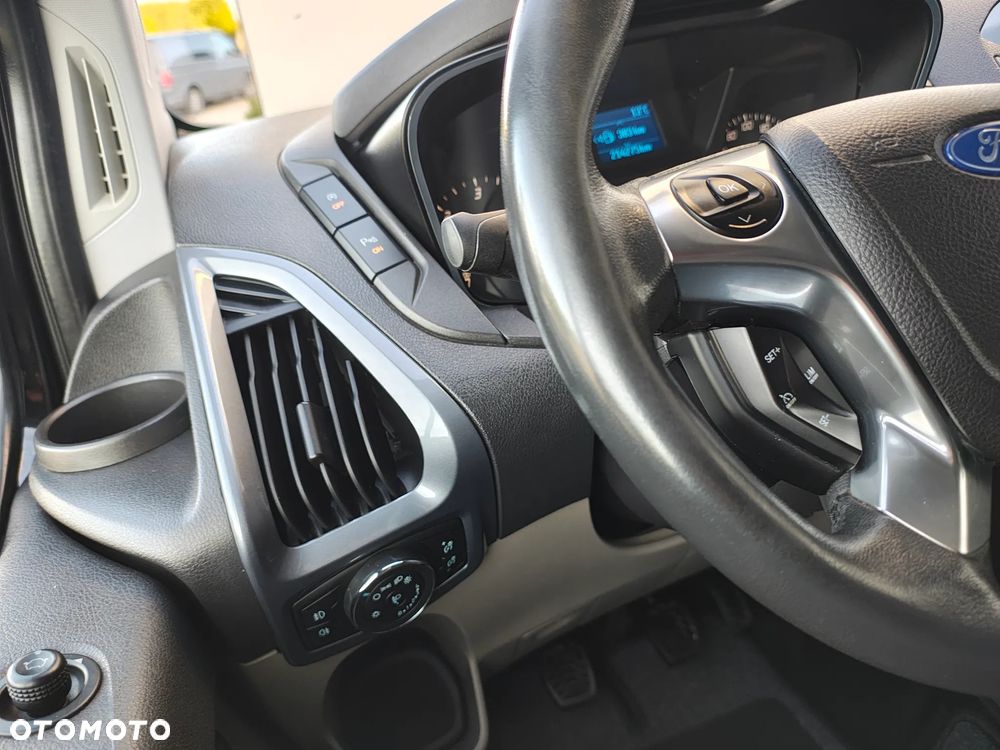 Ford Transit Custom 300 L2H1 VA Titanium - 36