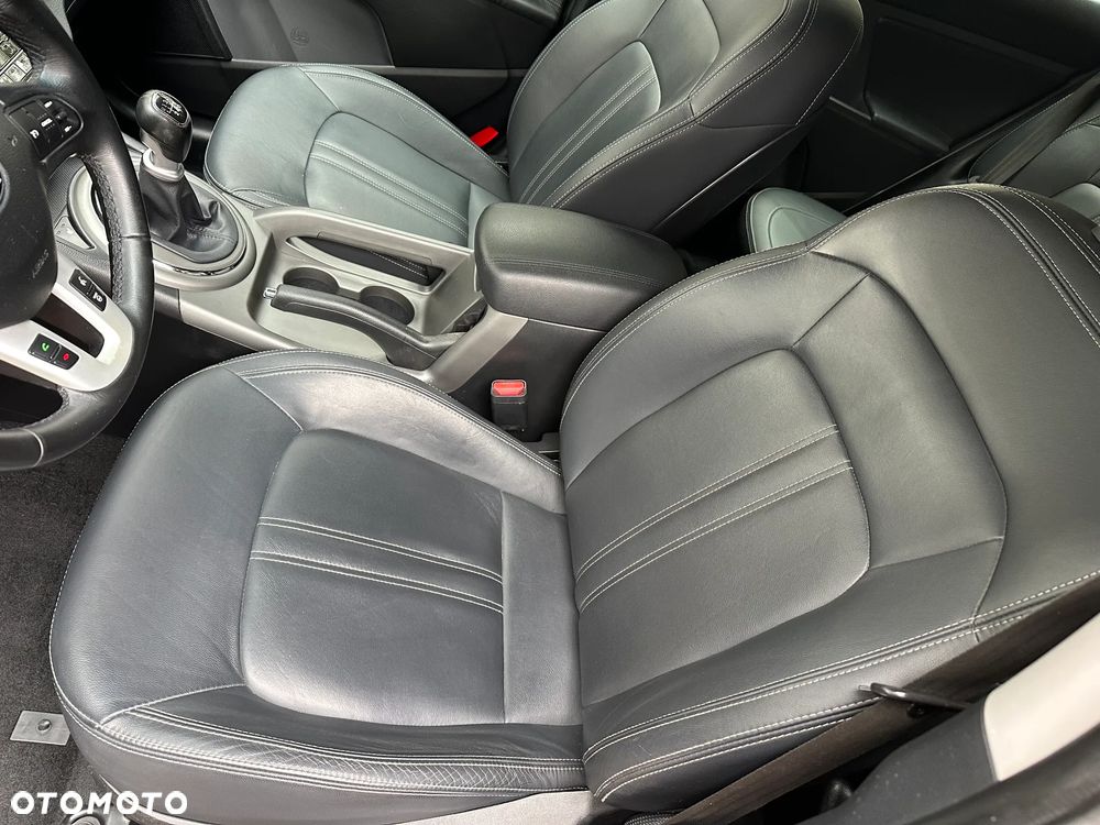 Kia Sportage 1.7 CRDI 2WD ISG Dream-Team Edition - 22