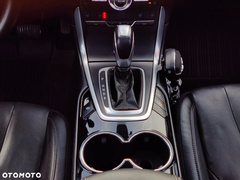 Ford Edge 2.0 TDCi Twin-Turbo 4WD Titanium - 13