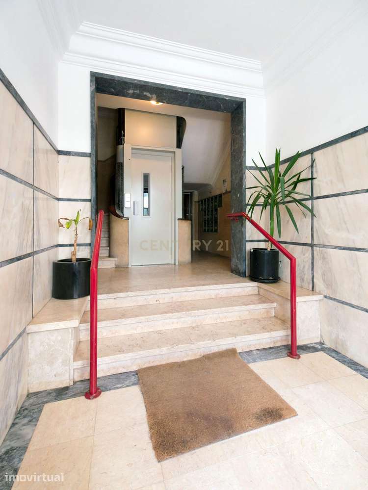 Apartamento T4 em Campolide - Grande imagem: 2/36