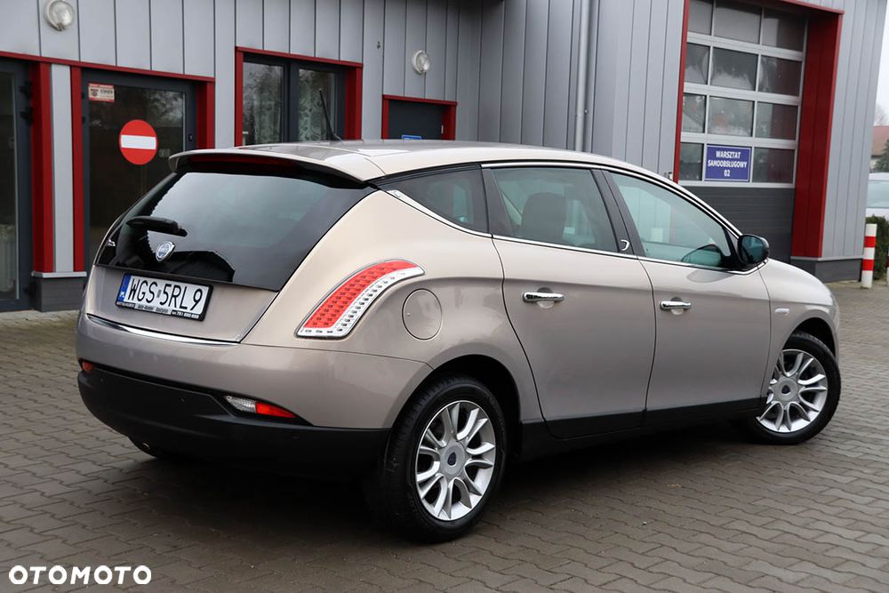 Lancia Delta 1.4 T-Jet 16v Argento - 16