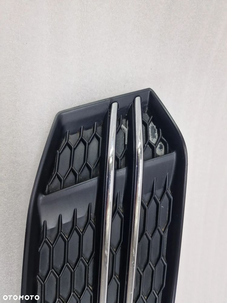 AUDI A4 B9 8W0 S-LINE 15- PRAWA KRATKA BOCZNA ZDERZAKA PRZEDNIEGO PRZÓD , NR 8W0807682F , NR AUKCJI D/96 - 4