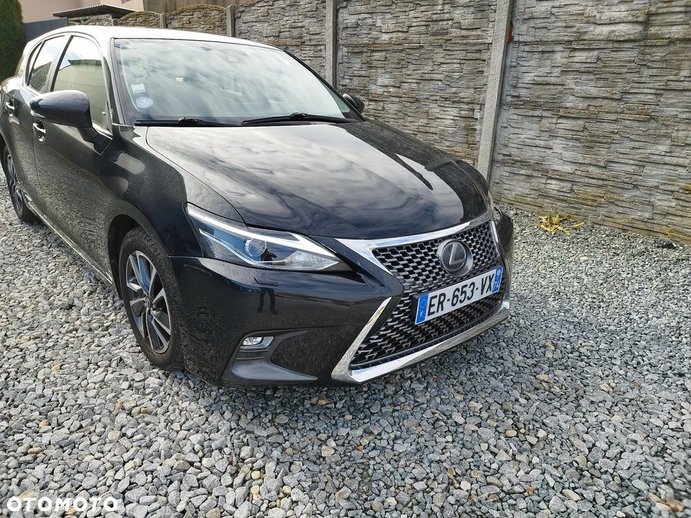Lexus CT - 12