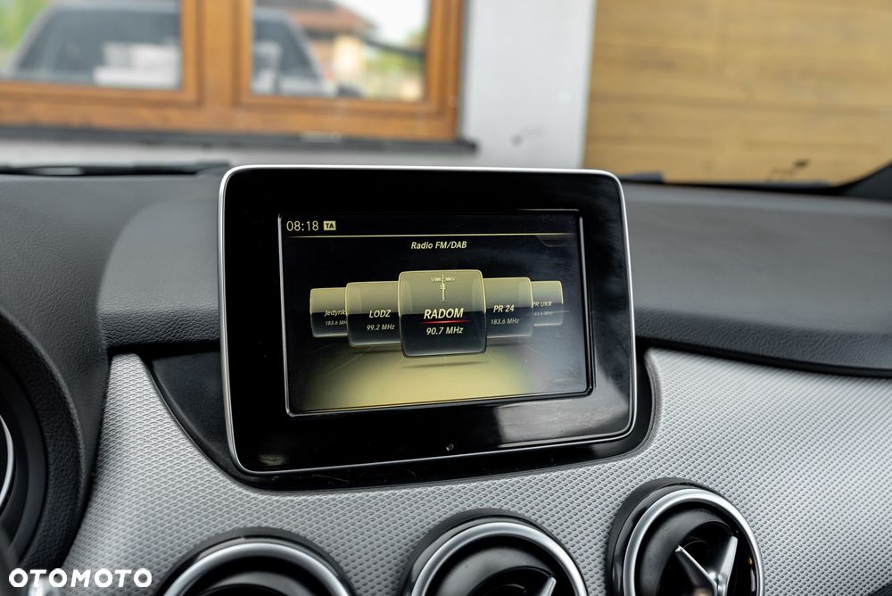 Mercedes-Benz Klasa B 200 (CDI) d 4Matic 7G-DCT AMG Line - 33