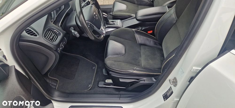 Volvo V40 - 22