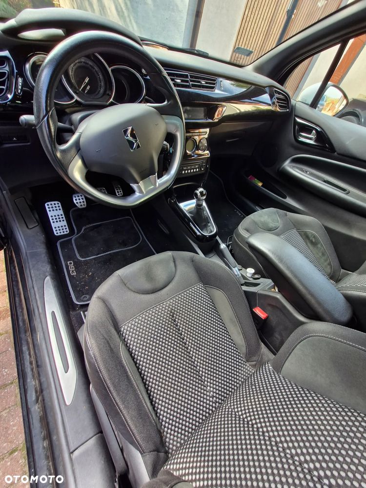 Citroën DS3 1.6 VTi SoChic - 2