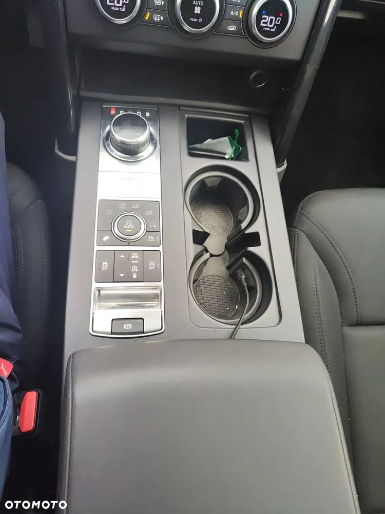 Land Rover Discovery 3.0 SDV6 SE - 12