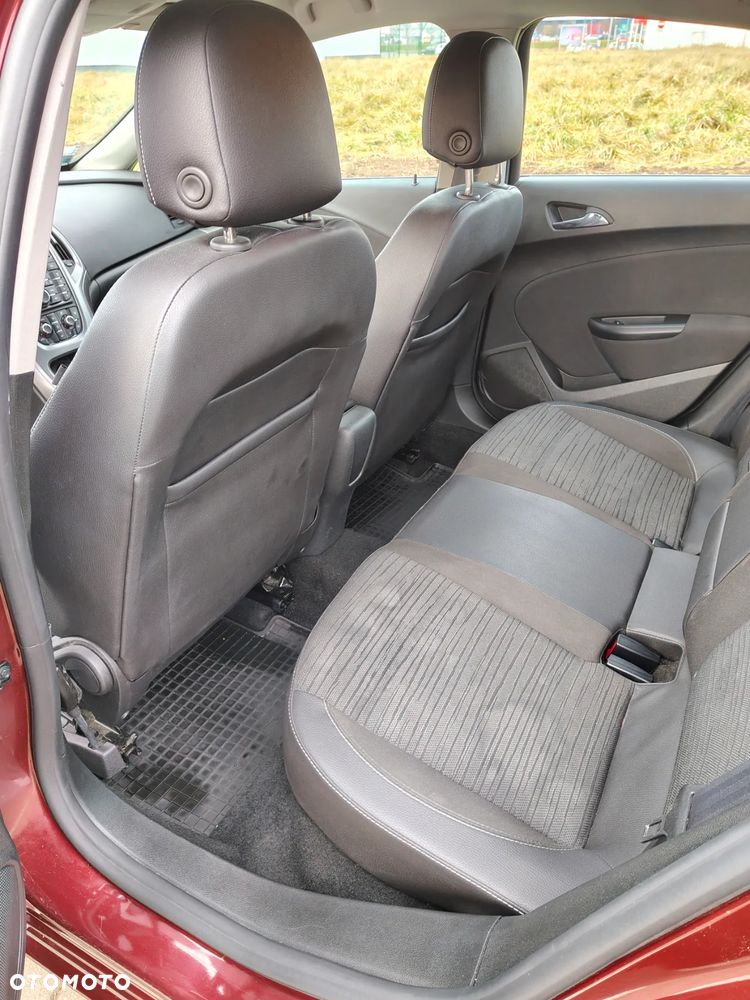 Opel Astra 1.4 T Executive EU6 - 9