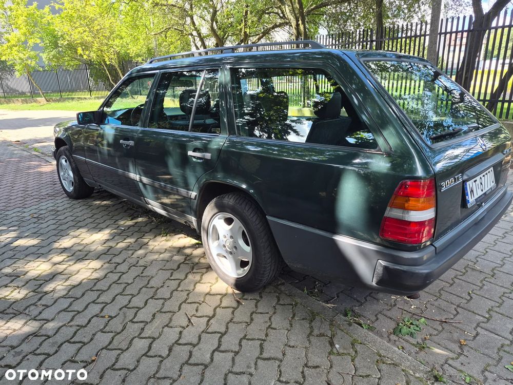 Mercedes-Benz W124 (1984-1993) ver-300-4--matic - 7