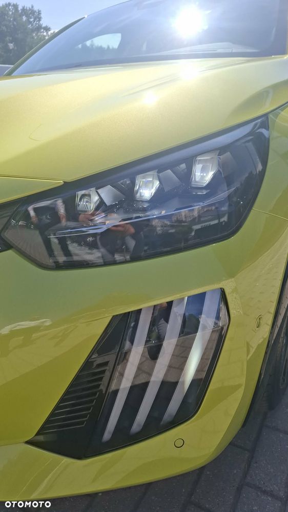 Peugeot 208 - 2