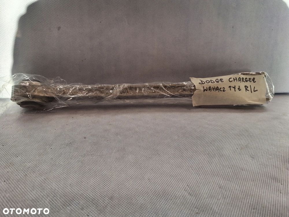 Dodge Challenger Charger SRT tylni wahacz RH LH 68210633AA - 4