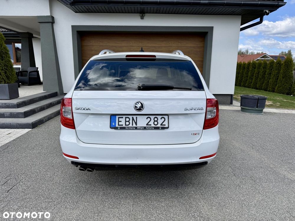 Skoda Superb 2.0 TDI Green tec 4x4 DSG Exclusive - 11