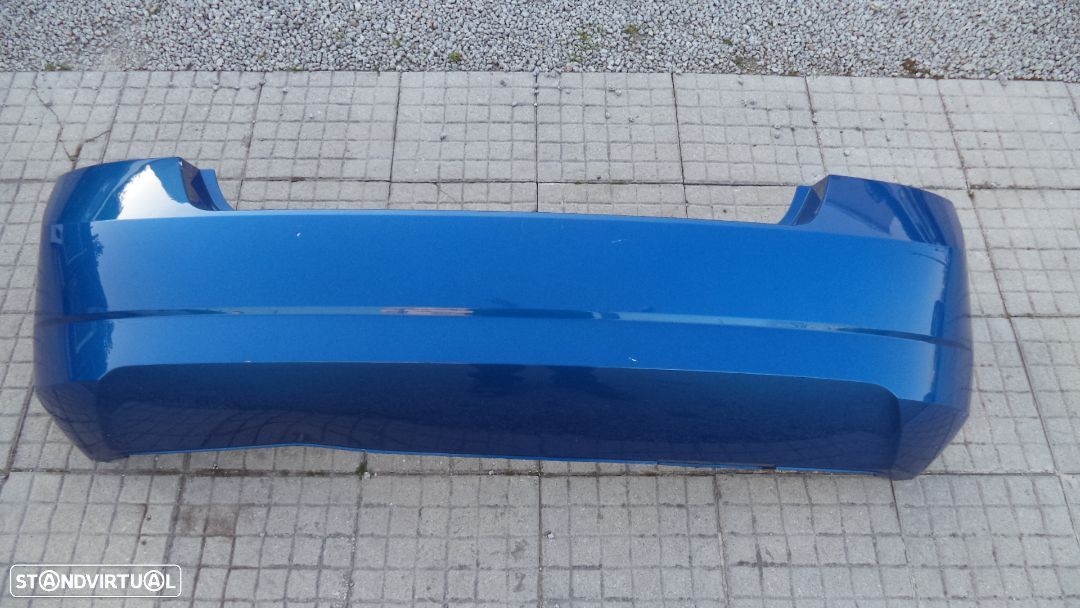 Para-choques tras Skoda Fabia (CARRO)  ano 2016 em bom estado (ORIGINAL) - 1