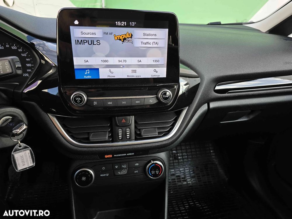 Ford Fiesta - 10