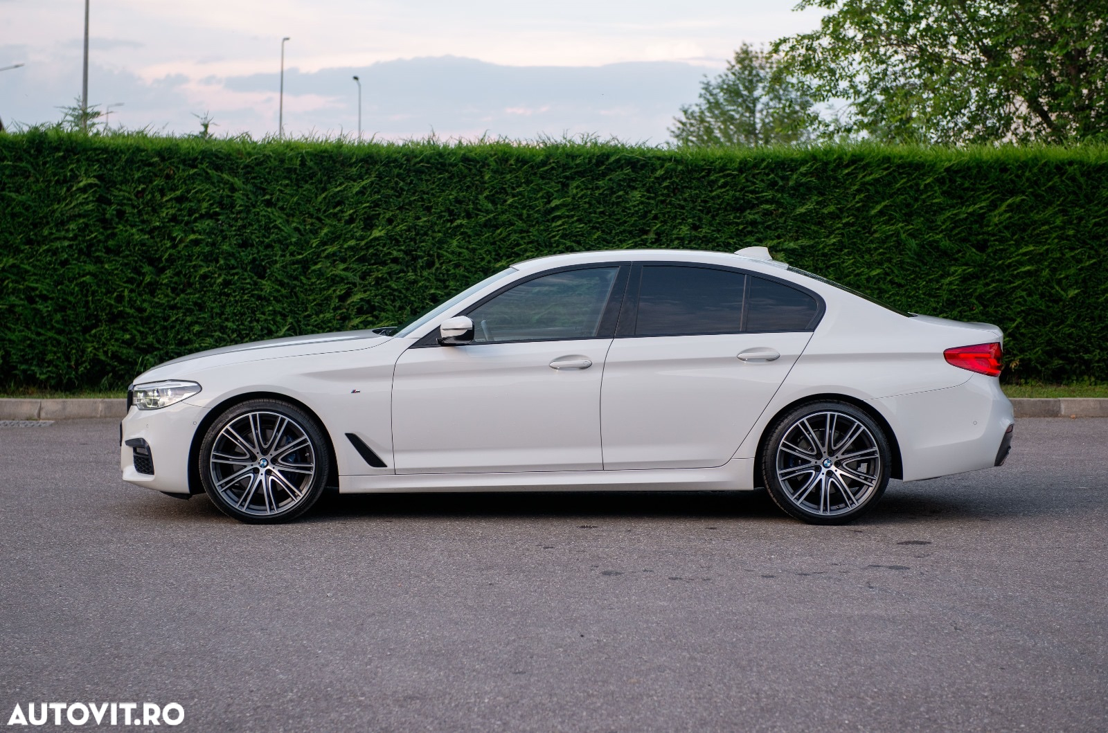 BMW Seria 5 530i Aut. M Sport Edition - 9
