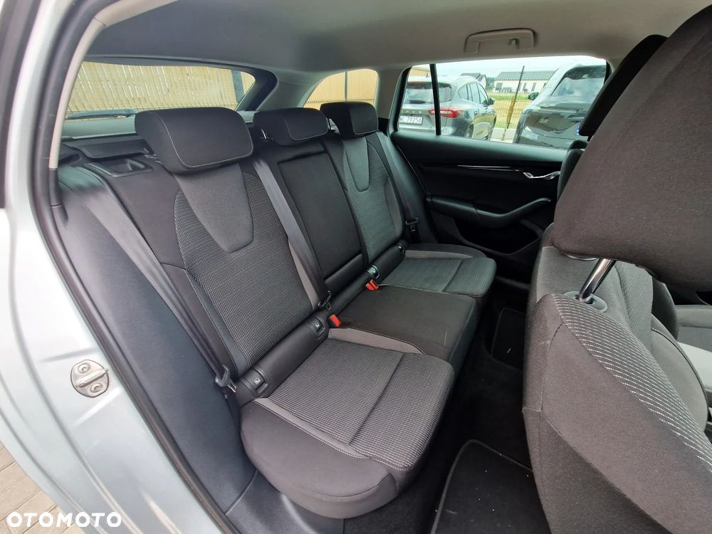 Skoda Octavia 2.0 TDI Ambition - 8