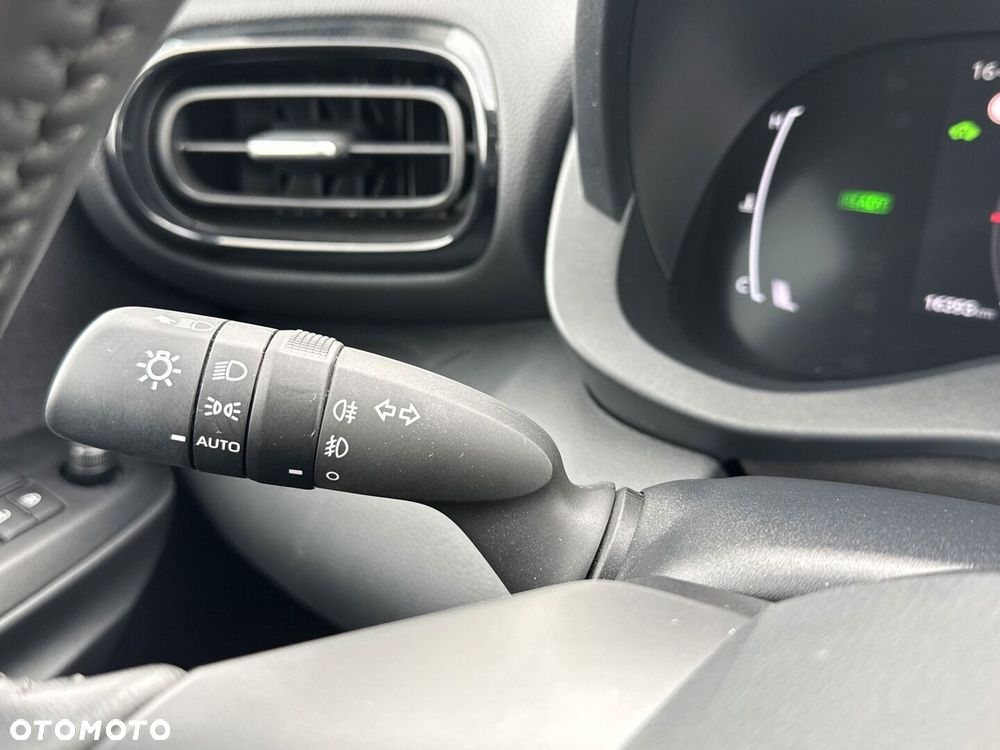 Toyota Yaris Hybrid 1.5 Style - 21