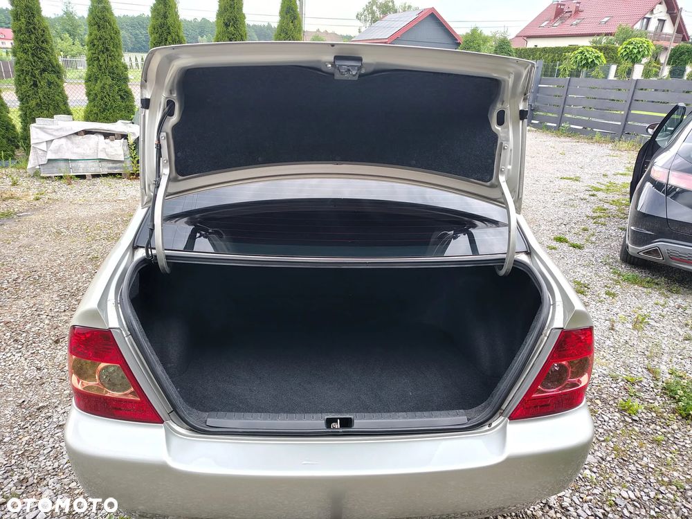Toyota Corolla 1.6 VVT-i Terra Polaris - 7