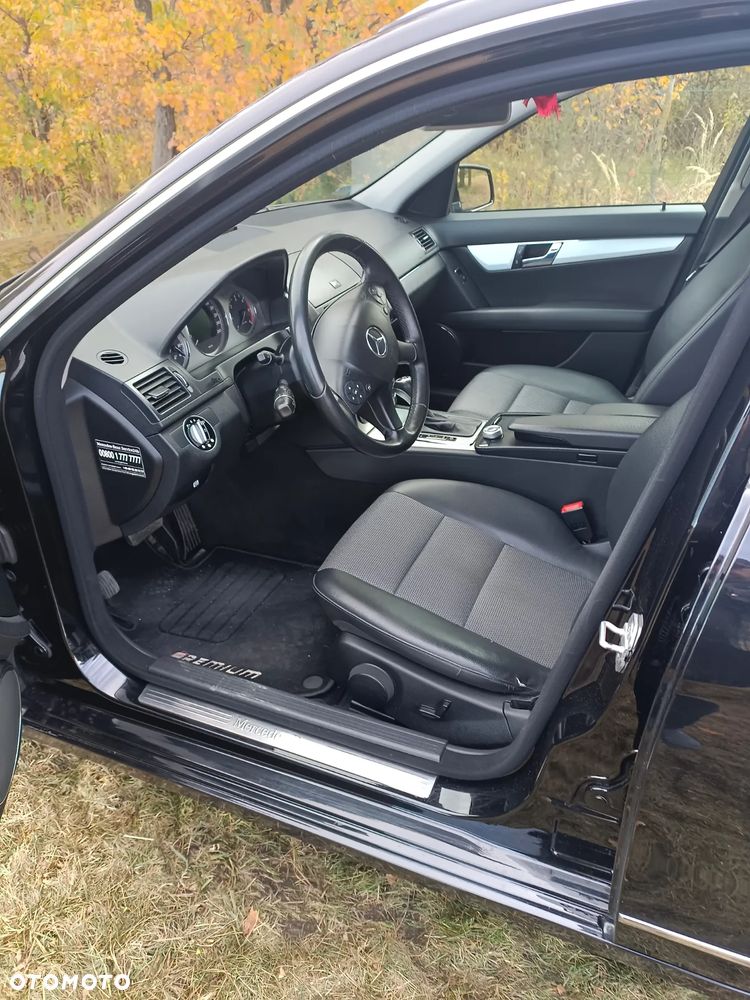 Mercedes-Benz Klasa C 220 T CDI DPF Automatik Avantgarde - 9